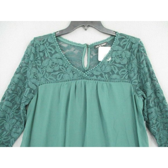 As U Wish Tunic Womens Extra Large Green Lace 1/2 Sleeve Stretch V-Neck NWT - Picture 2 of 10